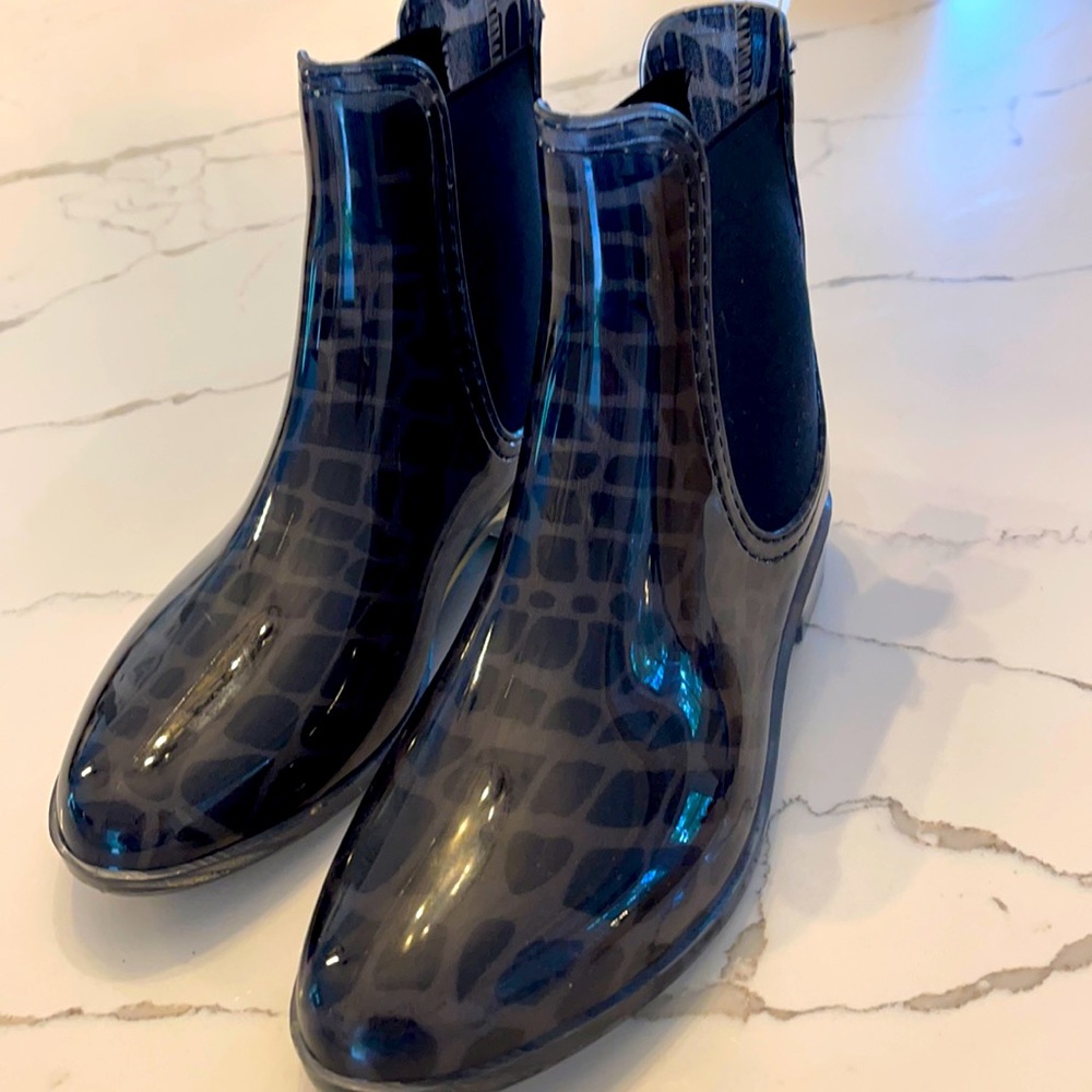 Henry Ferrera rain boots